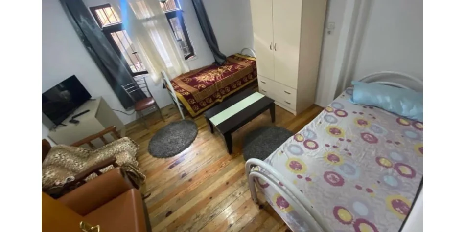 🏠 Jepet garsoniere me qera mbi Brrylin, afër Maternitetit të Ri.