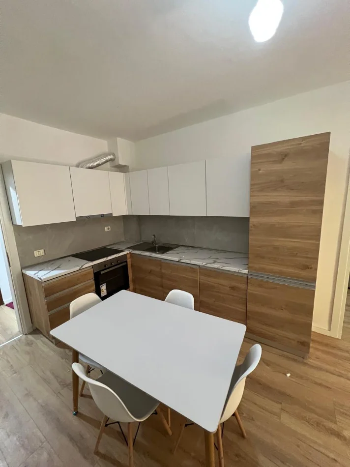 🏡 Jepet me Qera Apartament 2+1 ne 5 Maji tek Concord Center,  550 mije leke