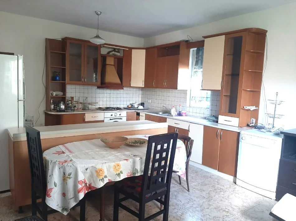 🏡 Jepet me Qera Hyrje 2+1  në Qytet Student,   450 mije leke