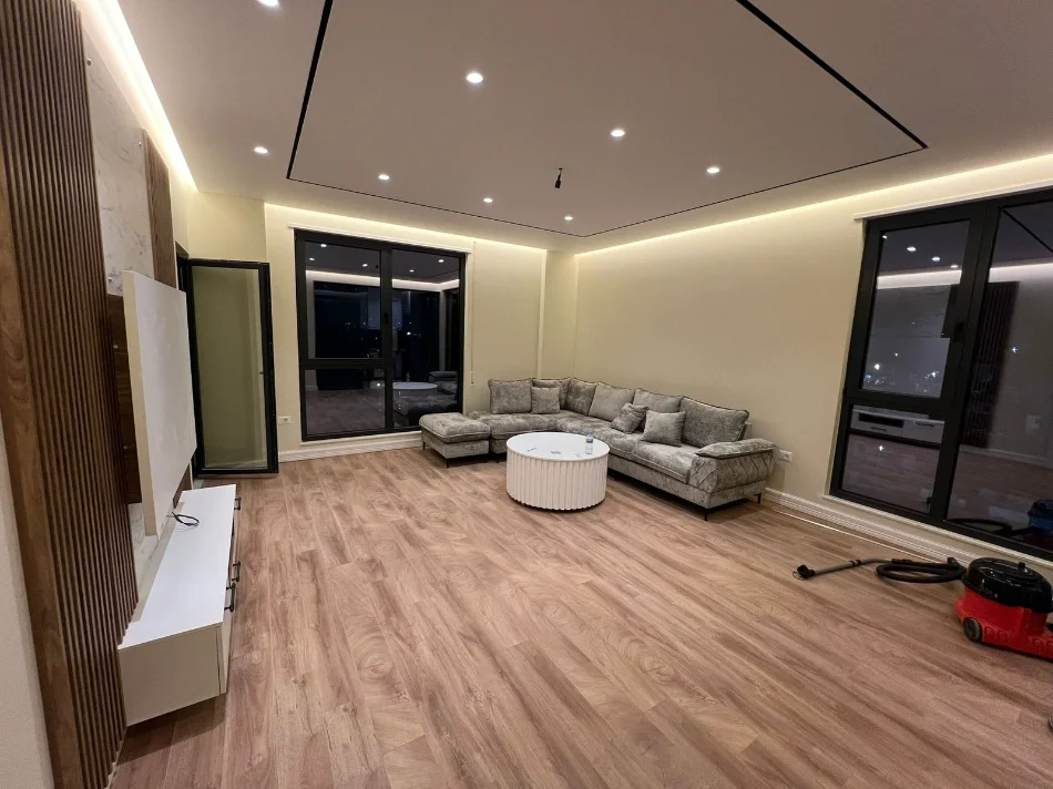 🏡 Jepet me Qera Super Apartament 3+1 në Porcelan!,    1500 Euro