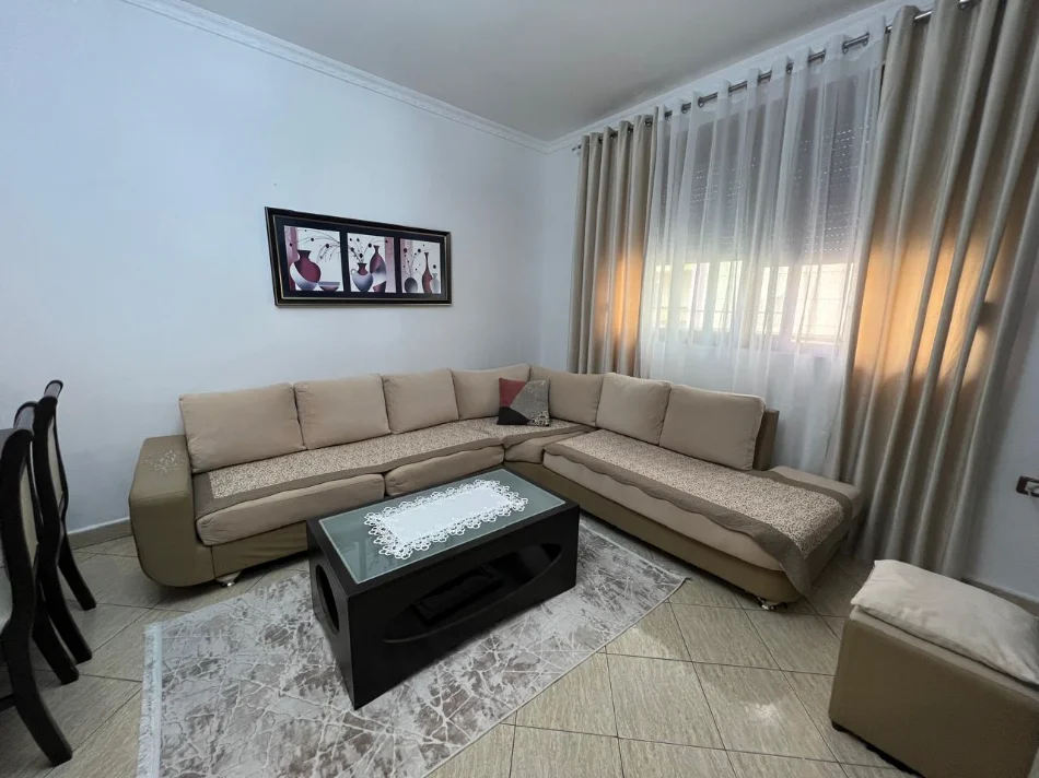 Jepet me Qera super  apartament 2+1, 500 € , ne Don Bosko afer Zogut Zi