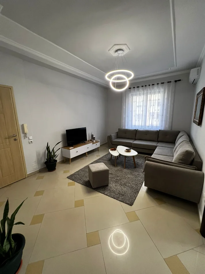 Jepet me qera apartament 1+1+Aneks+Ballkon Kati 2, 65 m² 700 €
