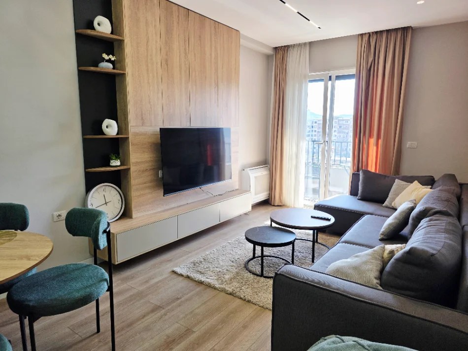 Jepet me qera apartament 1+1 Astir Bulevardi Migjeni