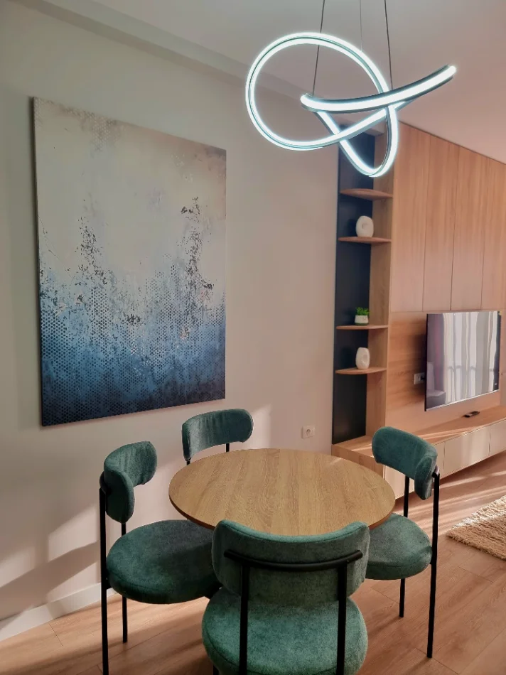 Jepet me qera apartament 1+1+Ballkon Kati 9, 74 m² 550 €