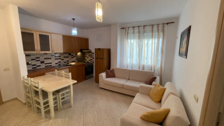 Jepet me qera apartament 1+1, në rrugën “Idriz Dollaku”, Ali Dem.