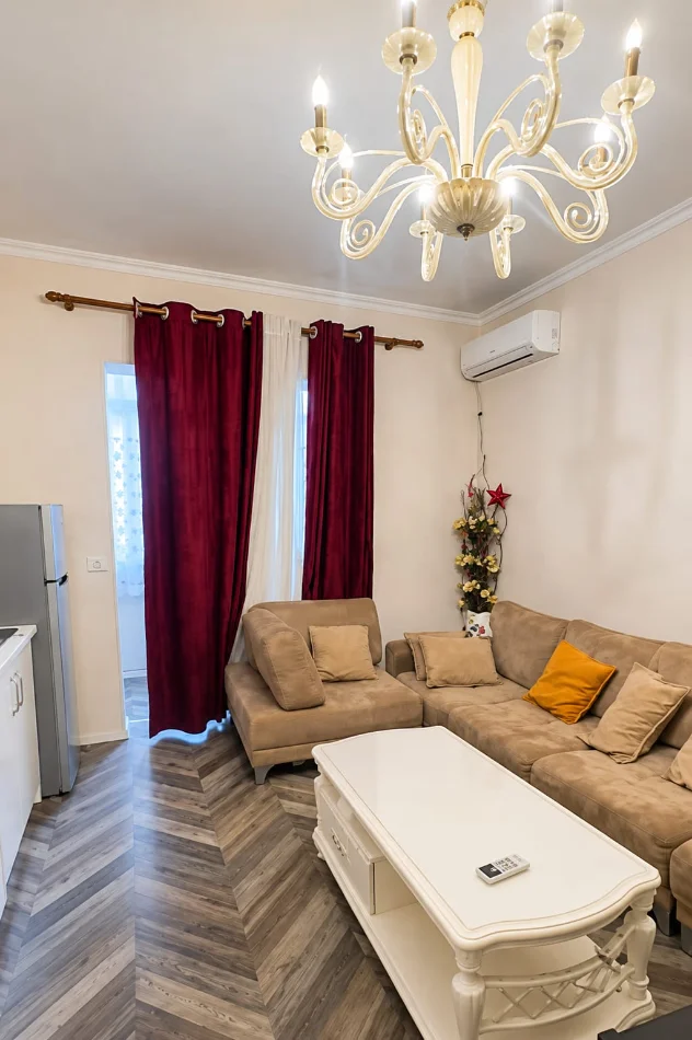 ✅Jepet me qera apartament 1+1 per 500 euro –📍Rruga 5 Maji, te Concord Center