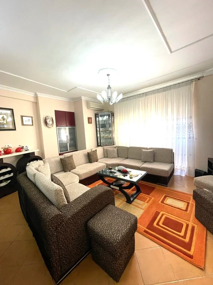 🏡 Jepet me qera apartament 2+1 ne Don Bosko afer rruges kryesore I 600 mije leke