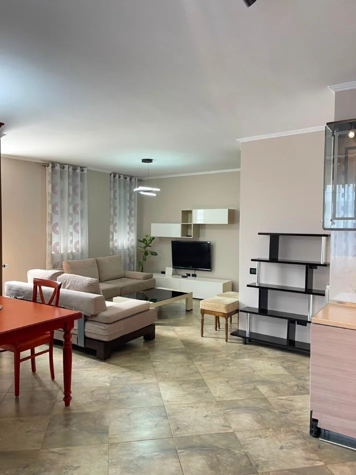🏠 Jepet me qera apartament 2+1 –tek Shkolla Mihal Grameno afer Rruga e Elbasanit  | Per 700 € / muaj