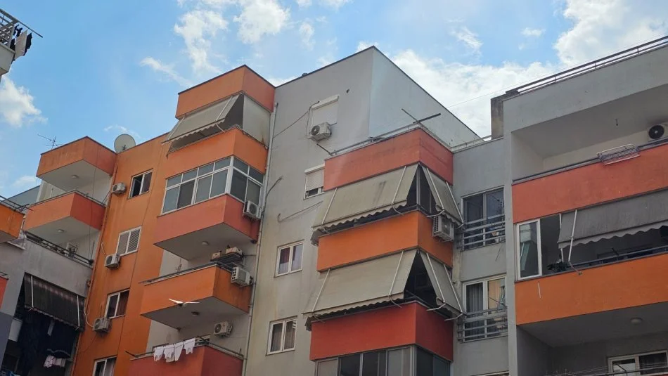 Jepet me qera apartament+verande | Penthouse 2+1 Kati 5, 110 m² 520 € (Rr. Jordan Misja)