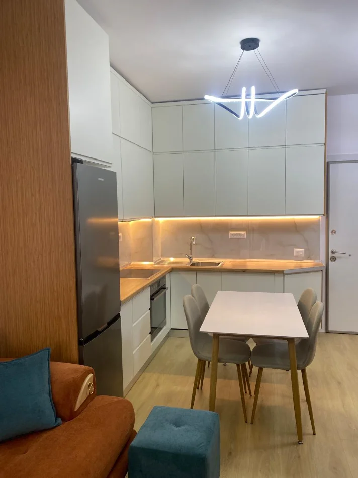 Jepet me qira apartament 1+1, 450 €, Mangalem, Ali Dem