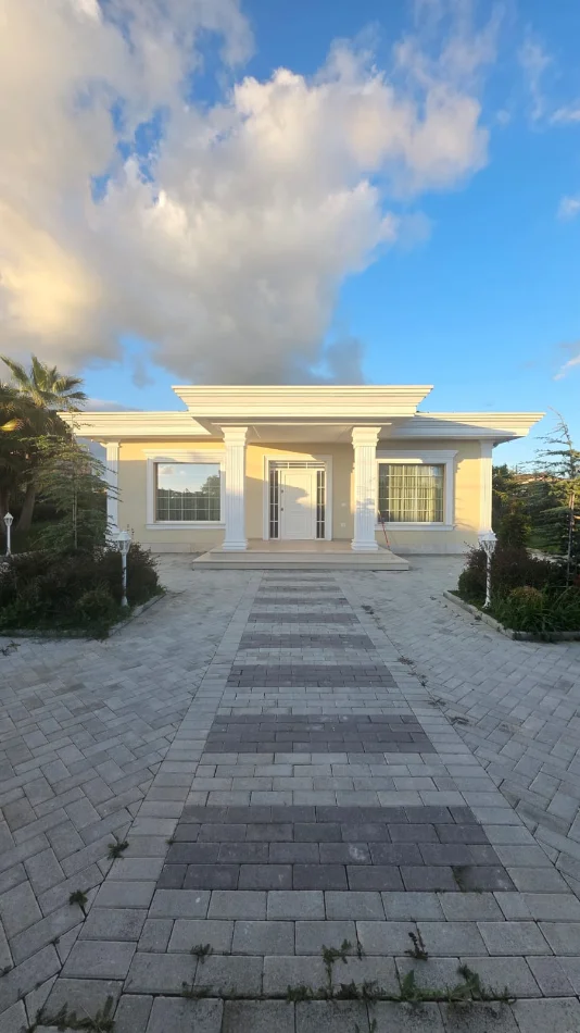 Kavaje, shitet Vile 3+1+Aneks+Ballkon Kati 1, 735 m² 310.000 € (Kavaje)