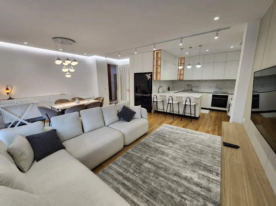 Me Qera: 2+1+2wc & 3Bllkn (+1P.Parkimi) te Liqeni Thatë / Radisson, në fund të rrugës || Super modern (Hera parë me qira❤️) | 1350€/Muaj