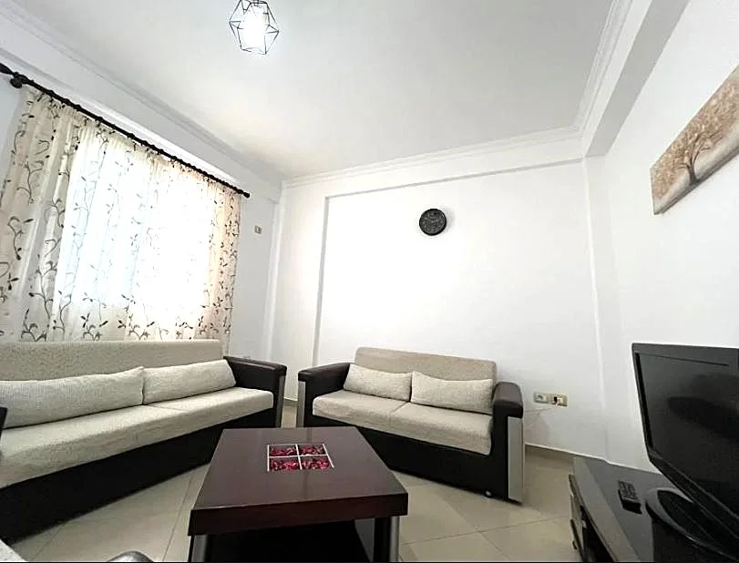 🔥 OKAZION 🔥Jepet me Qera Apartament 2+1 Ne Astir,  Qeraja qe keni kerkuar per 4 ose 5 persona, shtepi e paster me ndricim  420 Euro