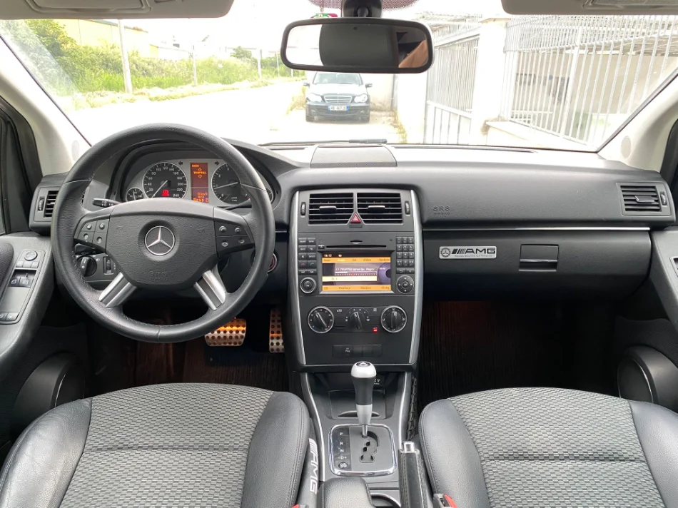 Okazion Mercedes Benz B Class Benzin+Gaz, gri metalizato automatik Kondicioner 200.001 km 5.000 €