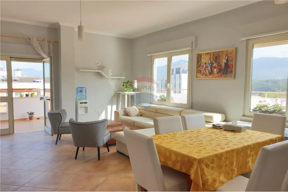 Penthouse me qira te Kopshti Zologjik