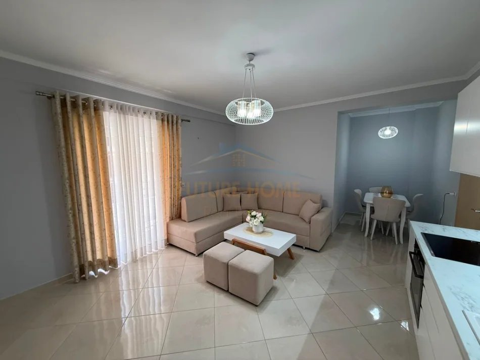 Pogradec, shitet apartament 1+1+Ballkon Kati 3, 63 m² 93.000 €