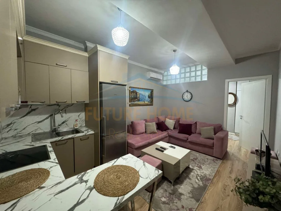 Qera, Apartament 1+1, Unaza e Re 400 €,UNA29460
