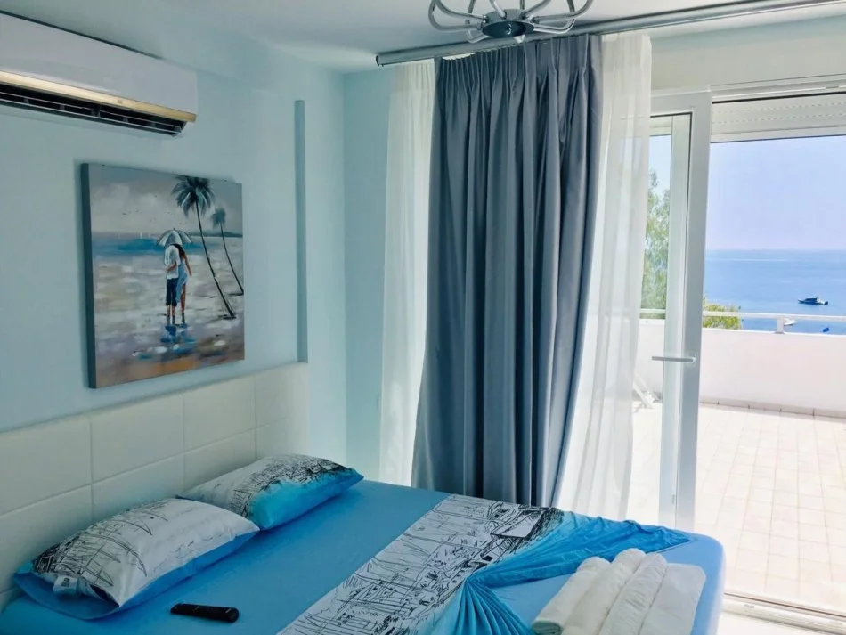 Shiten 2 garsoniere dhermi 780.000 euro