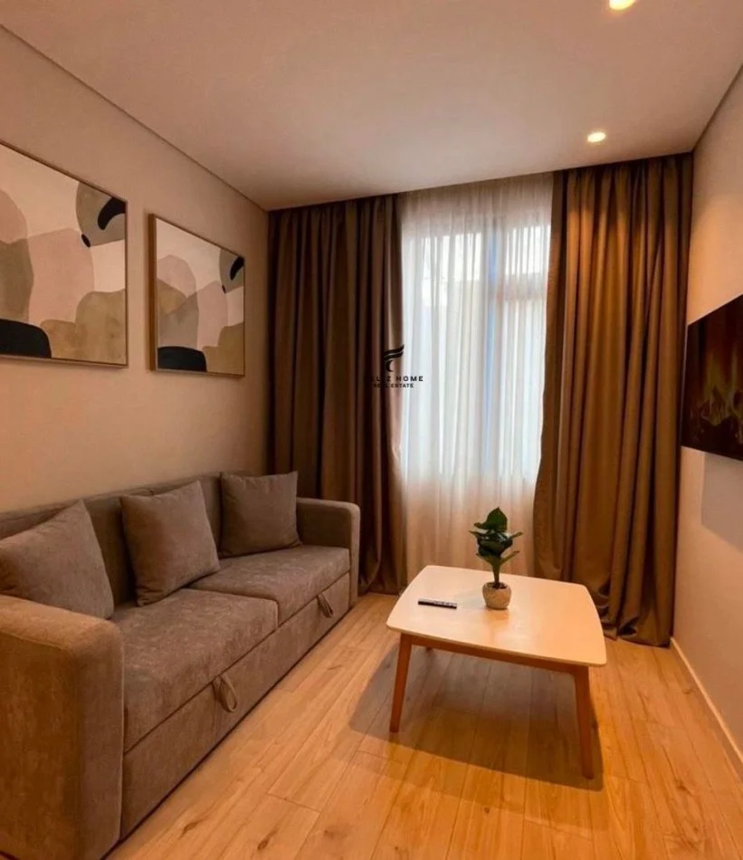 Shiten 3 apartamente rruga e barrikadave 40.000.000 leke