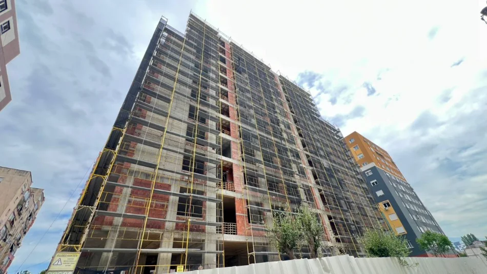 SHITET : 1+1 +1 Post Parkimi🅿️📍Ish Fusha e Aviacionit (Rr.Dritan Hoxha) - 130,000€ - Sp.74m² - Akses i shpejte drejt zonave kryesore🚀