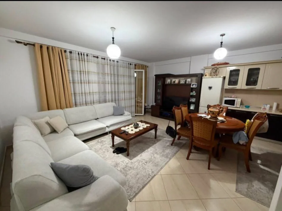 SHITET APARTAMENT 1+1 Rr. JORDAN MISJA.