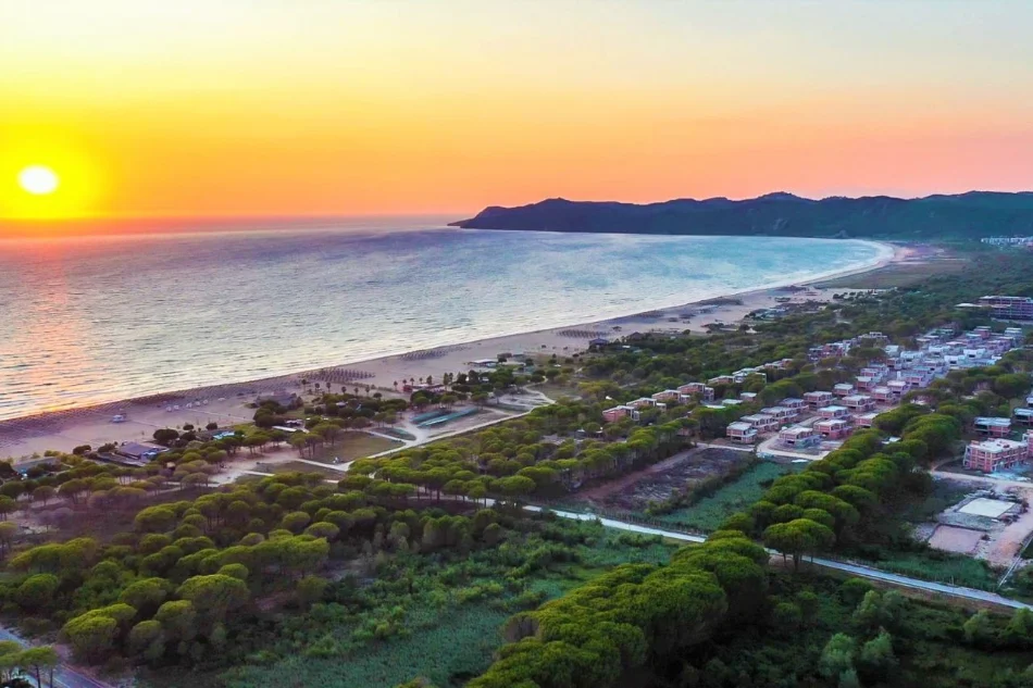 Shitet: 2+1+2wc & Ballkon (97 m²) + Parkim 📍Gjiri i Lalëzit – Pranë Meliá Durrës | 193,000 € + Parkim, kati 1 🔥 Fazë Ndërtimi