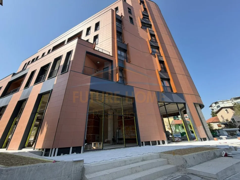Shitet, Apartament 1+1, & Garsoniere 214.000 € (Kompleksi Grand)
