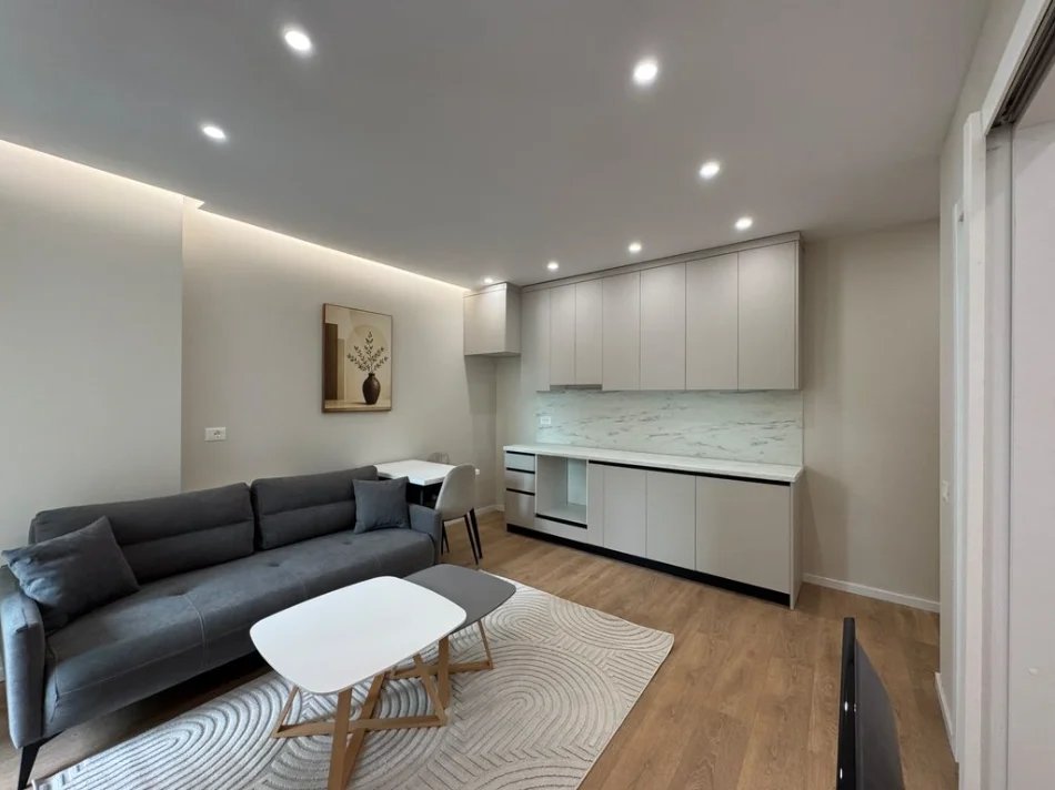 Shitet, Apartament 1+1, Komuna e Parisit, Tirane 129,000 €    12,900,000 Lekë