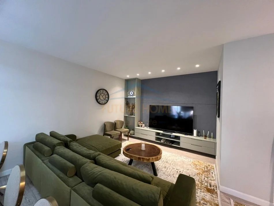 Shitet, Apartament 2+1+2 me Depo + Post Parkimi, Rruga Jordan Misja, Tirane. Kati 2, 119 m² 300.000 € Empire62735