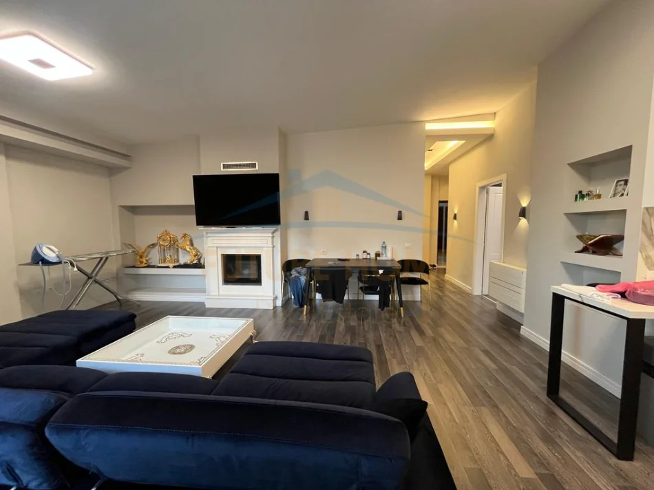 Shitet, Apartament 3+1+2+Verandë, Rezidenca FZ, Liqeni i Thatë 0696069906