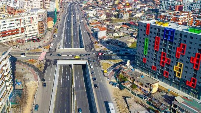 Shitet, Shtepi Private, 2 Kateshe , Astir, Tiranë - 26.500.000 Leke