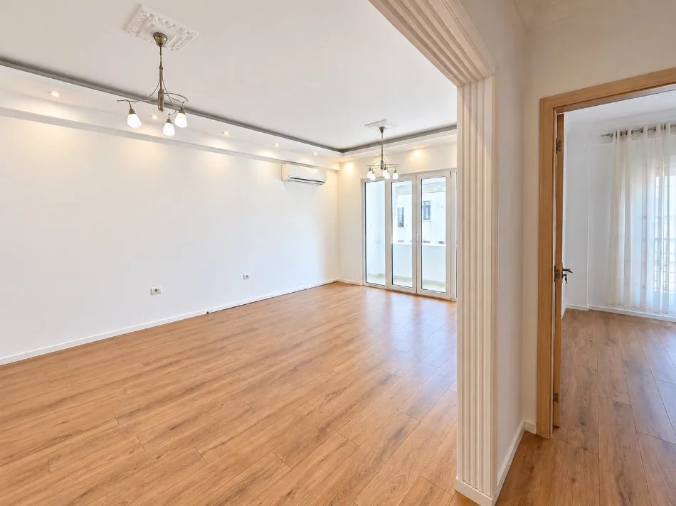 Shitet super apartament 2+1, 93 m², Kopshti Zoologjik, ne fillim, pa malore