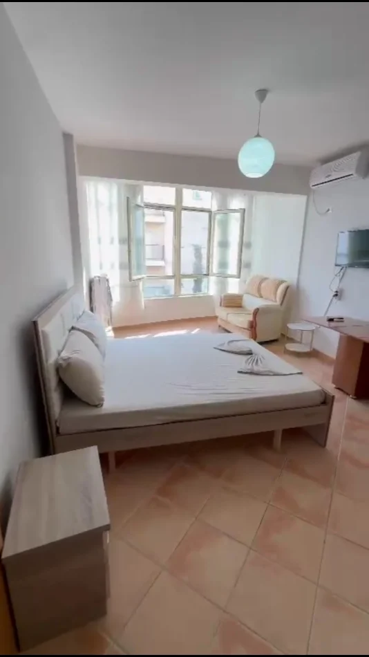 Shkembi Kavajes, shitet garsonier Kati 3, 40 m² 57.000 € (Shkembi i Kavajes)