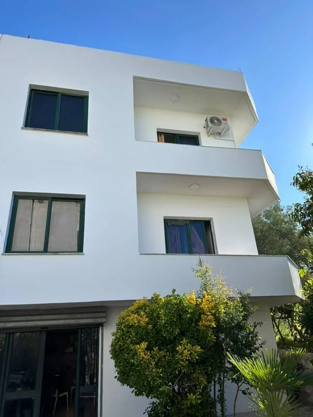 Shkembi Kavajes, shitet nga Pronari, pa-komision apartament 3 Katshe Kati 3, 480 m² 550.000 € (Shkembi kavajes)