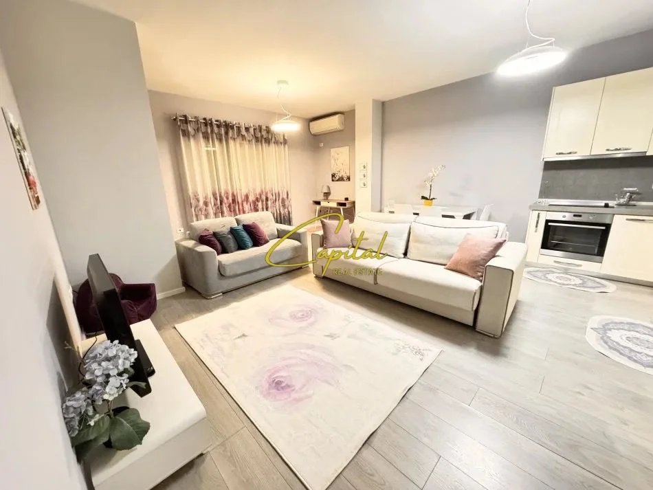 Shqiperi, jepet me qera apartament 1+1 Kati 2, 70 m² 600 € (RRUGA JORDAN MISJA)