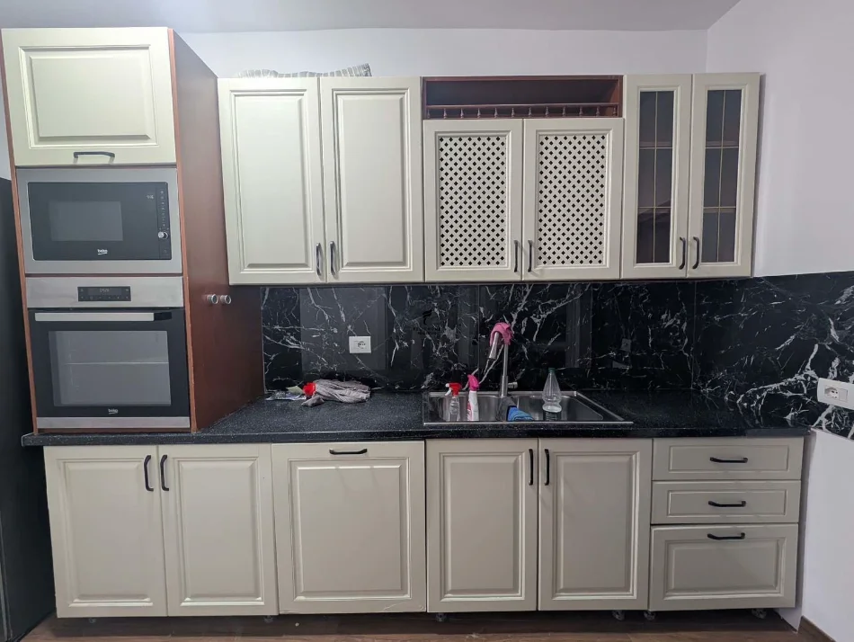 Shqiperi, jepet me qera apartament 2+1 Kati 2, 85 m² 700 € (DON BOSKO)