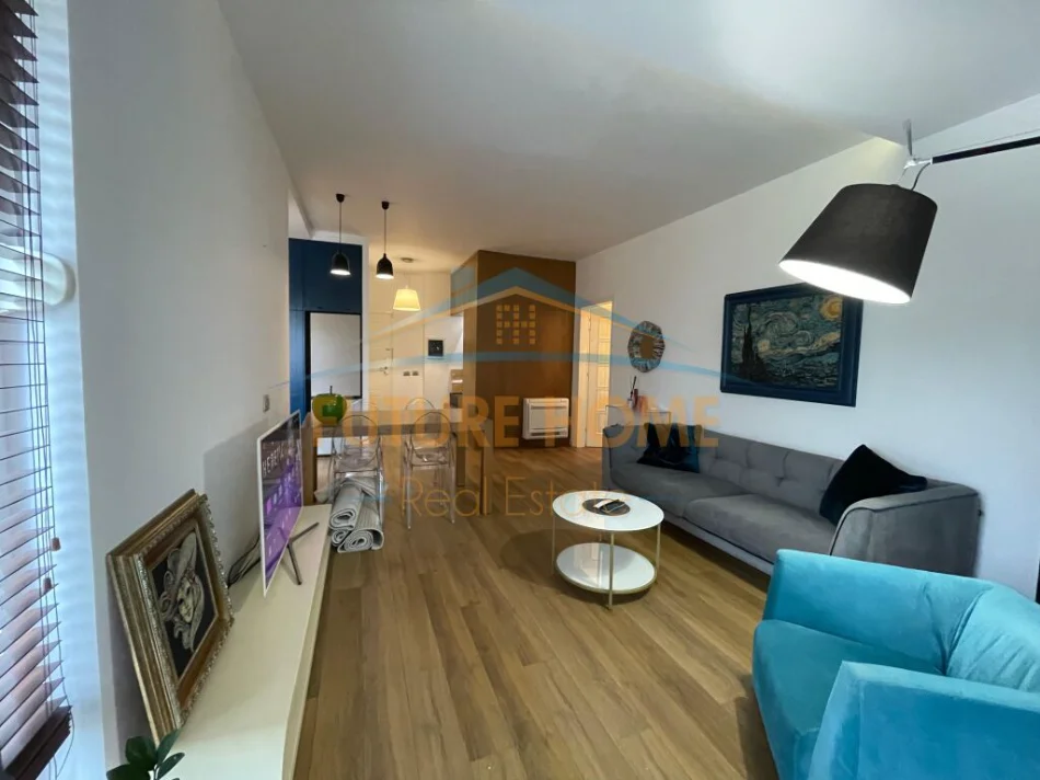 Shqiperi, jepet me qera apartament 2+1 Kati 2, 96 m² 950 € (Liqeni i thate)