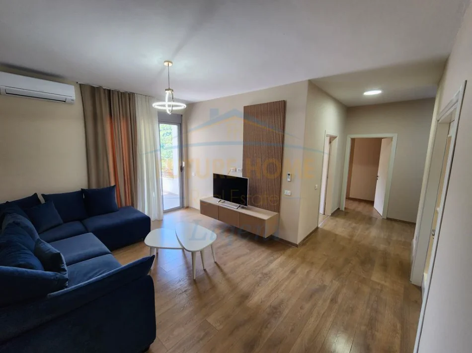 Shqiperi, jepet me qera apartament 2+1 Kati 4, 100 m² 700 €