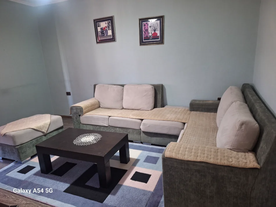 Shqiperi, jepet me qera nga Pronari, pa-komision apartament 2+1+Ballkon Kati 5, 90 m² 450 € (Ferit Xhajko)