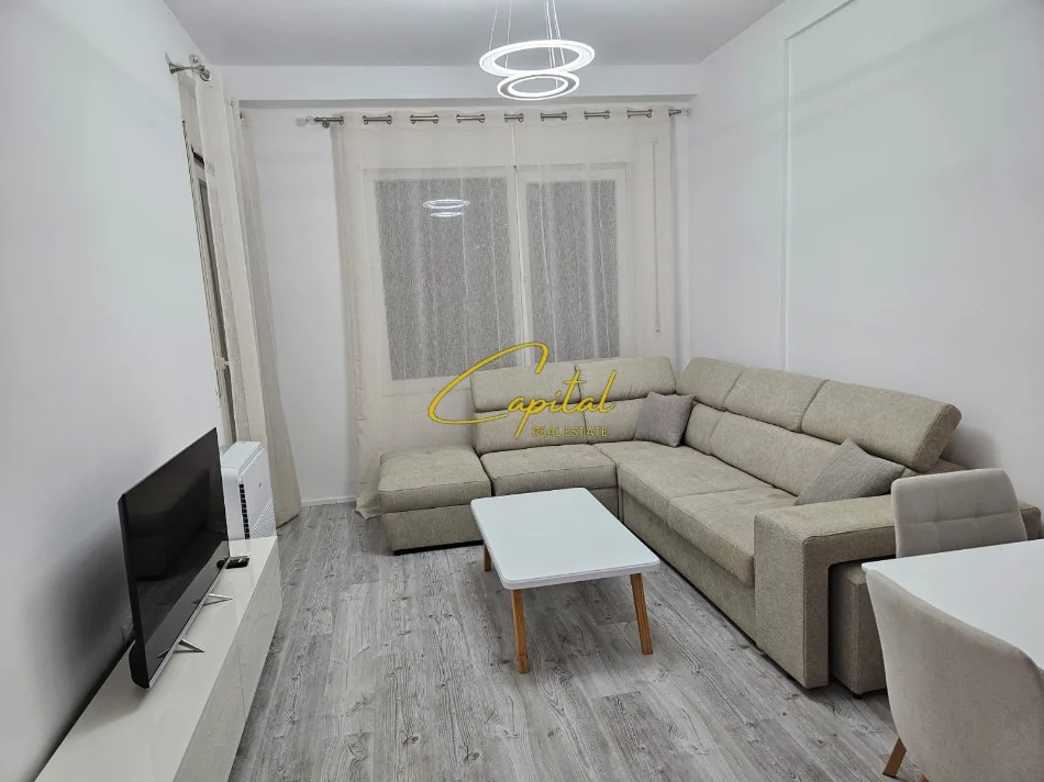 Shqiperi, shitet apartament 2+1 Kati 1, 87 m² 190.000 € (SPITALI AMERIKAN 3)