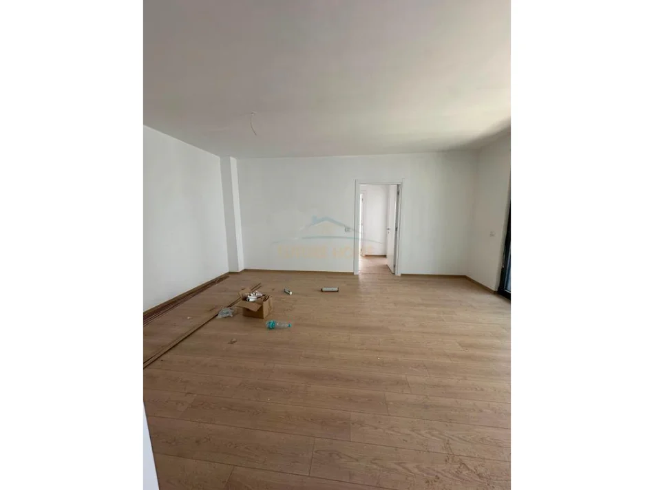 Shqiperi, shitet apartament 2+1 Kati 3, 108 m² 215.000 € (Ish Dogana)