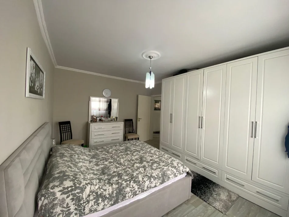 Shqiperi, shitet apartament 2+1 Kati 4, 74 m² 125.000 € (ALLIAS)