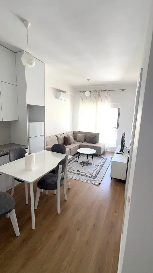 🏠Super Mundesi - Jepen me Qera 2 Apartamente tek Rezidenca Kadiu ne  Ali Demi,  450 MIJE LEKE