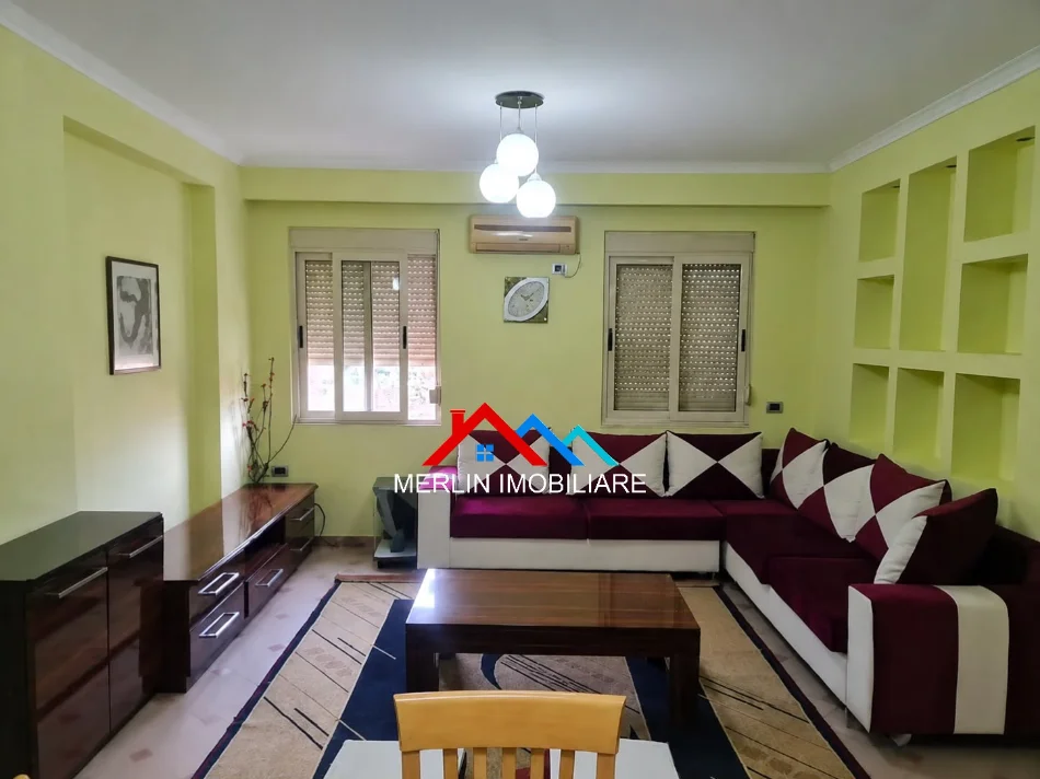 Tirane, Jepet me qera Apartament 2+1 Kati 2, 73 m² 60,000 leke/muaj (Rruga Mihal Duri, afer Bllokut te Ambasadave)
