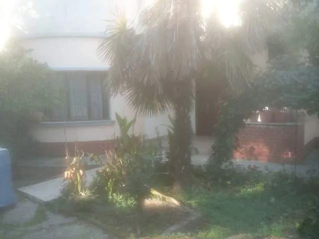 Tirane,Laprake, jap me qera shtepi private 2+1 120 m²+ oborr 120 m2 ,parking, mobiluar, 40 000 leke , (Sheshi 