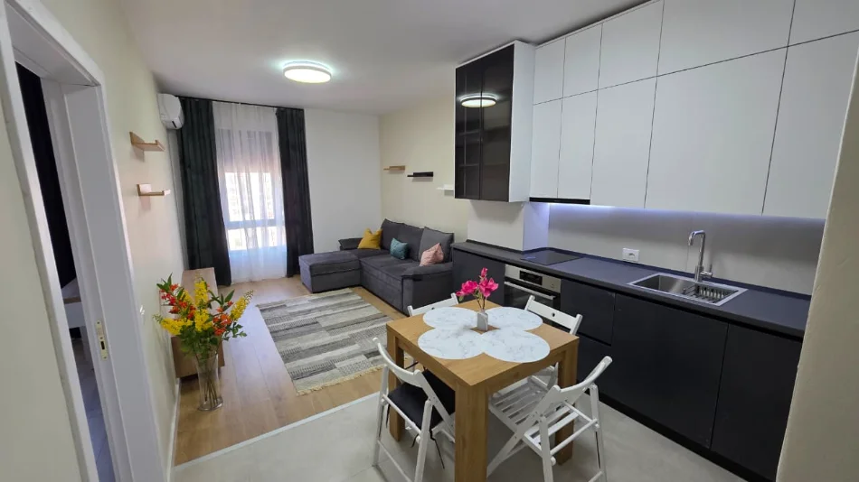 ****Tirane, Me Qera 1+1, 60 m² 55.000lek  (***Pronari****)