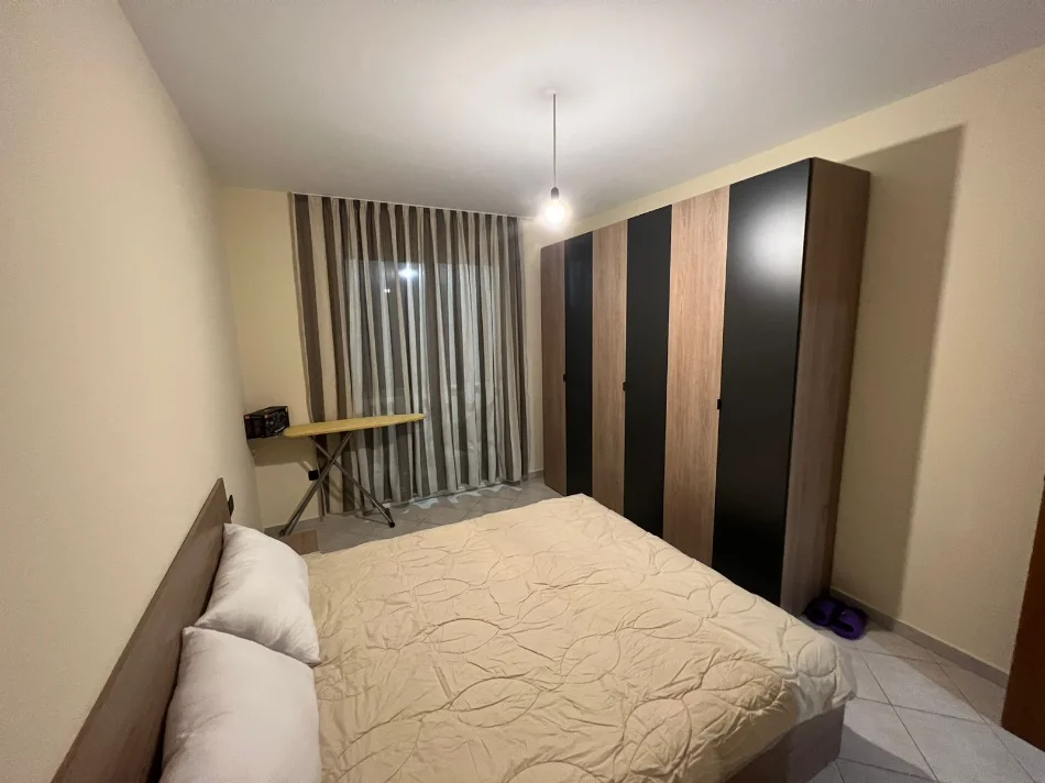 🏠Tirane, Shitet Apartament 1+1 Kati 4, i Mobiluar, 65m², Çmimi 115 milionë lekë të vjetra, Pranë Bar Artistit, ASTIR ,Tiranë.