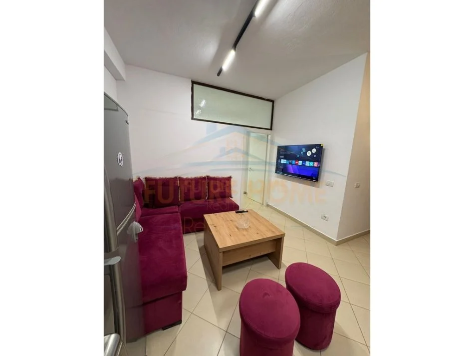 Tirane, Shitet Garsoniere e konvertuar ne  1+1, Kati 5, 42 m² 95.000 € (Unaza e Re)
