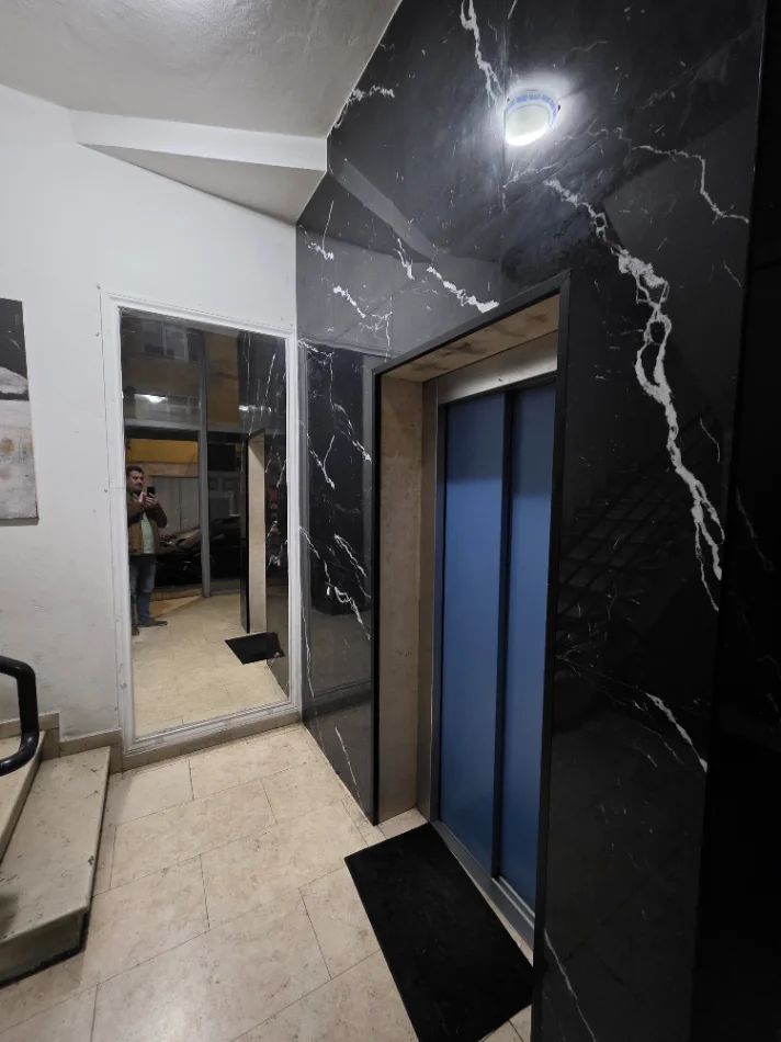 Tirane, jap me qera 1+1 Kati 4, 62 m² 650 € (Ish Ekspozita perballe Grepit te arte)