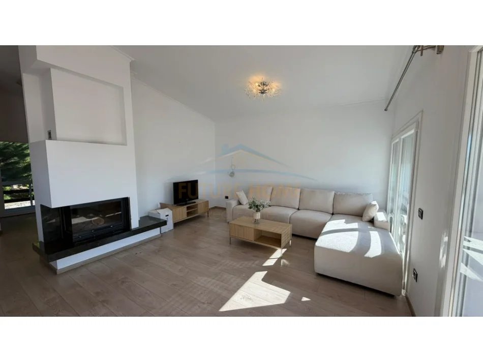 Tirane, jap me qera Vile 2 Katshe 4+1+3, 475 m² 2.500 € (Long Hill Residence)